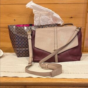 Tory Birch Elegant Two-Tone Soft Leather Shoulder Bag